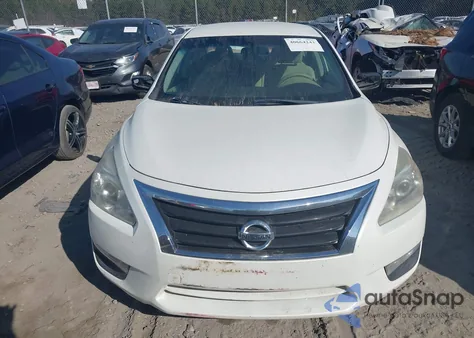2015 Nissan Altima 2.5 из США, поврежденный, VIN 1N4AL3AP0FC476853